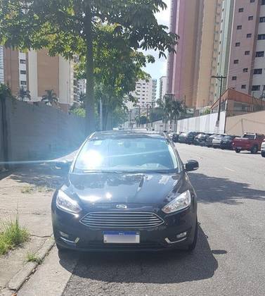 FORD FOCUS 2.0 TITANIUM PLUS FASTBACK 16V FLEX 4P POWERSHIFT